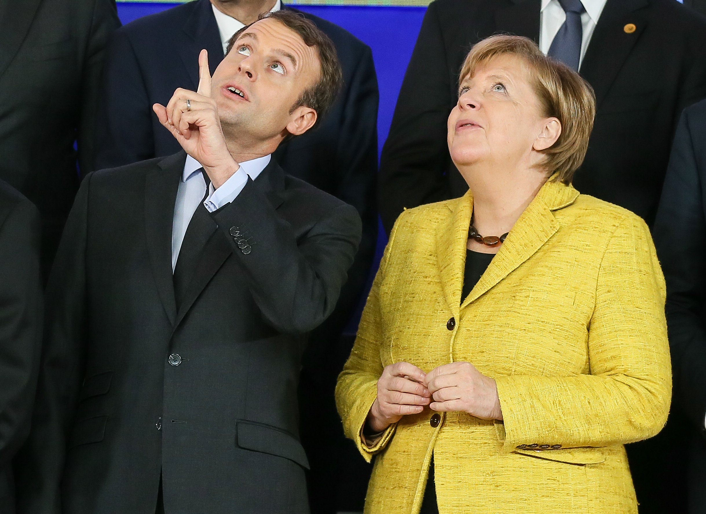 Ο Μακρόν καλωσορίζει τη συμφωνία Μέρκελ και SPD