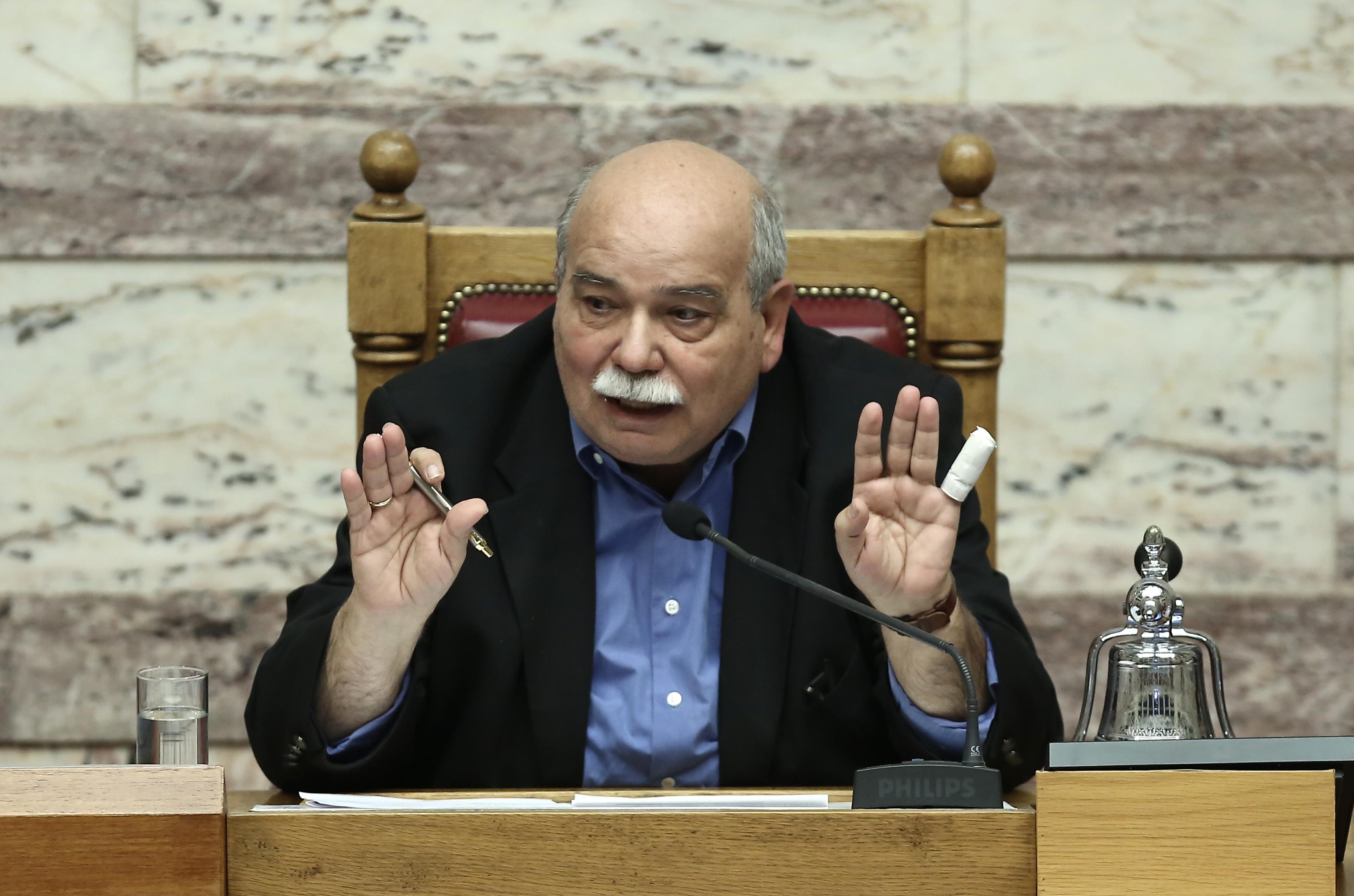 Βούτσης: Κανείς δεν ισχυρίστηκε ότι βγαίνουμε από την κρίση