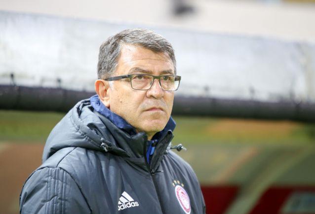 Τέλος από τον πάγκο του Ολυμπιακού ο Τάκης Λεμονής