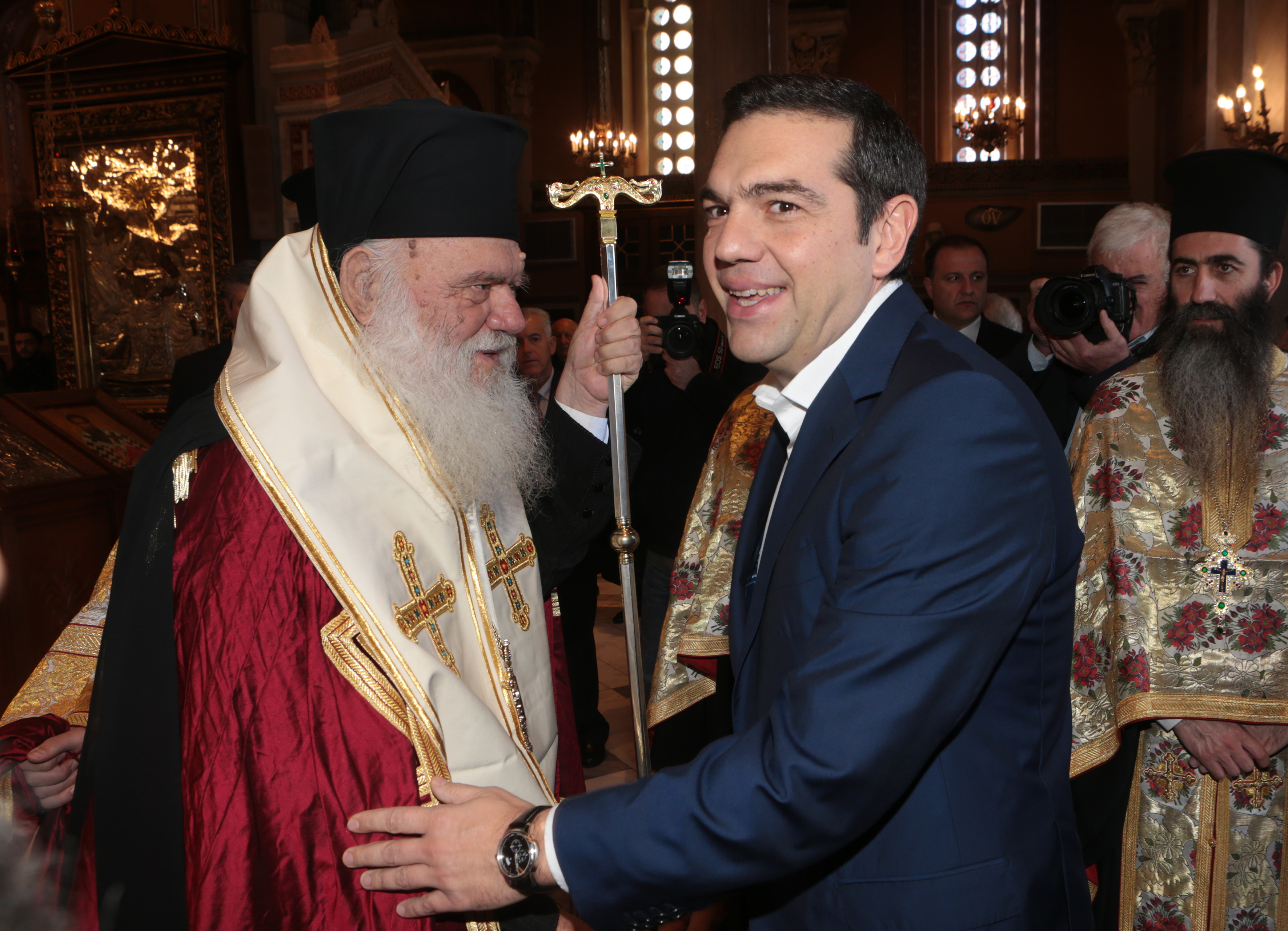 Tsipras to Ieronymos: FYROM issue a government matter