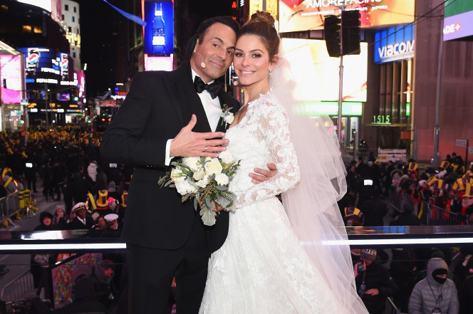 Παντρεύτηκε η Μαρία Μενούνος στο κέντρο της Times Square [Βίντεο]