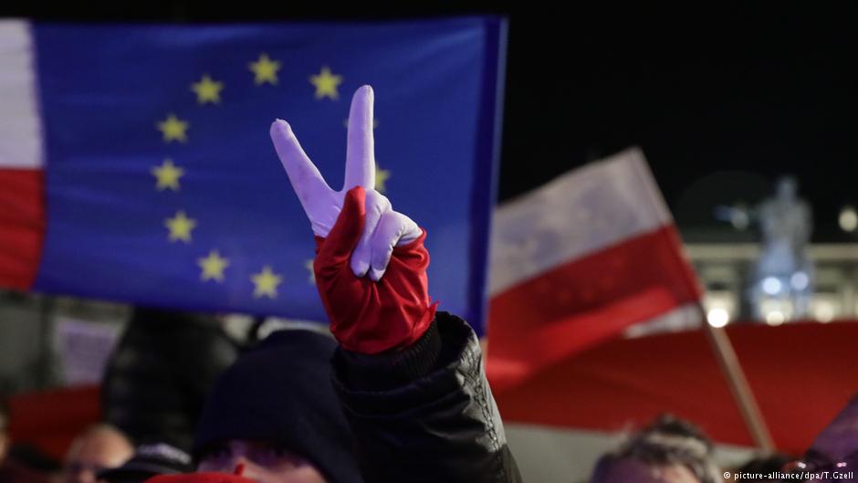 Η Πολωνία παραμένει το «κακό παιδί» της ΕΕ