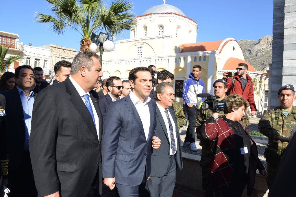 Kammenos pledges allegiance to Tsipras, digs in heels on FYROM