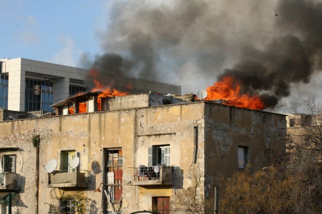 Κατασβέστηκε η πυρκαγιά σε διαμέρισμα στα Προσφυγικά