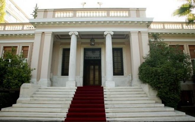 Κυβέρνηση: Πυρετώδεις διεργασίες για την ΠΓΔΜ