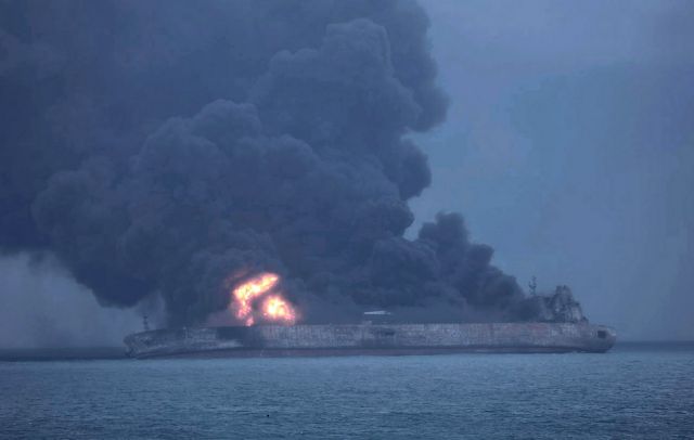 Κίνα: Δεκάδες ναυτικοί αγνοούνται μετά από σύγκρουση πλοίων