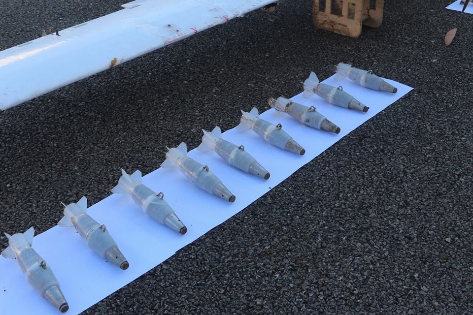 Ρωσία: Φωτογραφίες από μυστηριώδεις επιθέσεις drones στις βάσεις στη Συρία