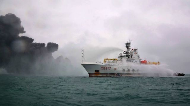 Φλεγόμενο ιρανικό δεξαμενόπλοιο εισήλθε ακυβέρνητο στην ιαπωνική ΑΟΖ