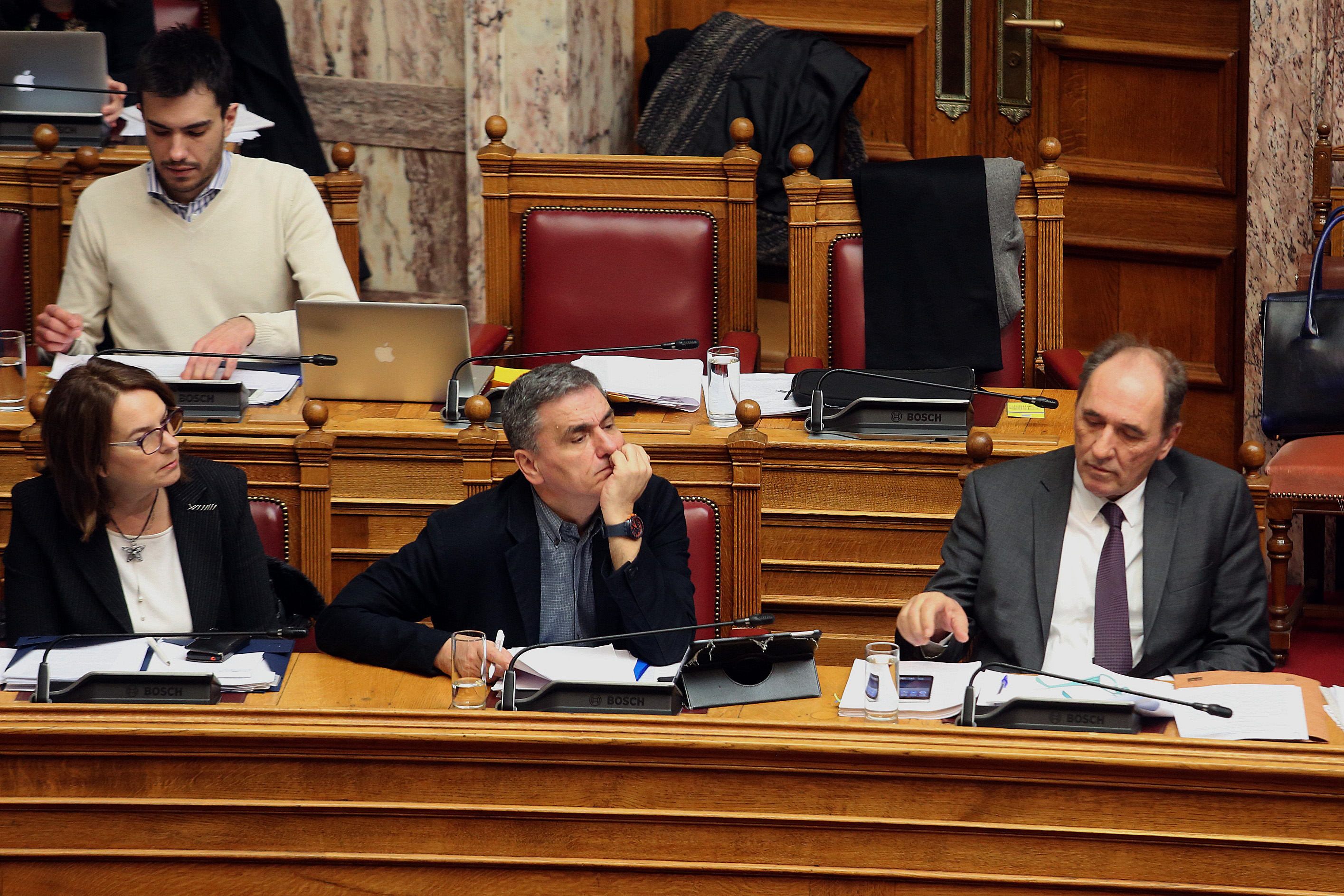 Κυβερνητική σύσκεψη για βελτιώσεις στα οικογενειακά επιδόματα