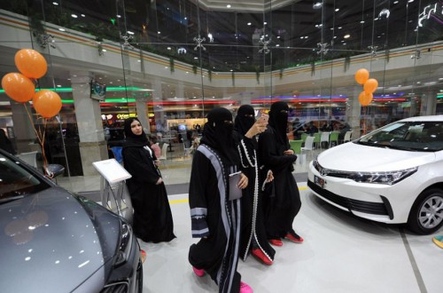 Σαουδική Αραβία: Η πρώτη έκθεση αυτοκινήτου μόνο για γυναίκες