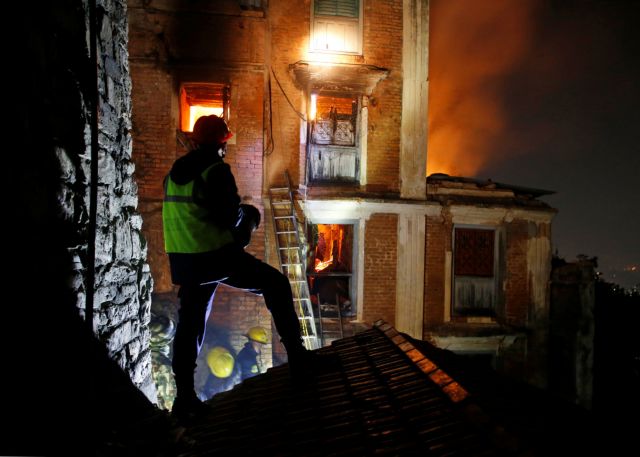Πορτογαλία: 8 νεκροί από πυρκαγιά σε διώροφο κτίριο