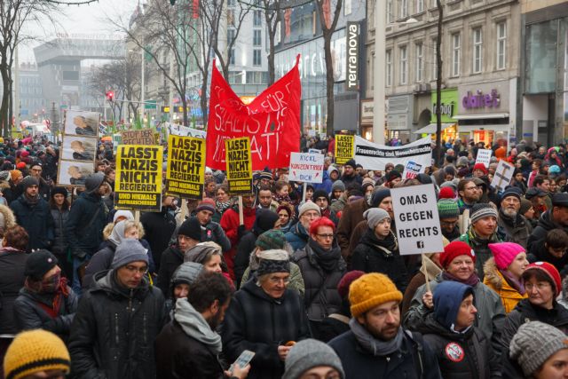 Βιέννη: Διαδήλωση κατά της κυβερνητικής ακροδεξιάς
