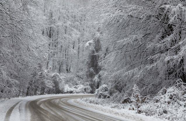 Συνεχίζεται η κακοκαιρία: Χιόνια και βροχές την Κυριακή