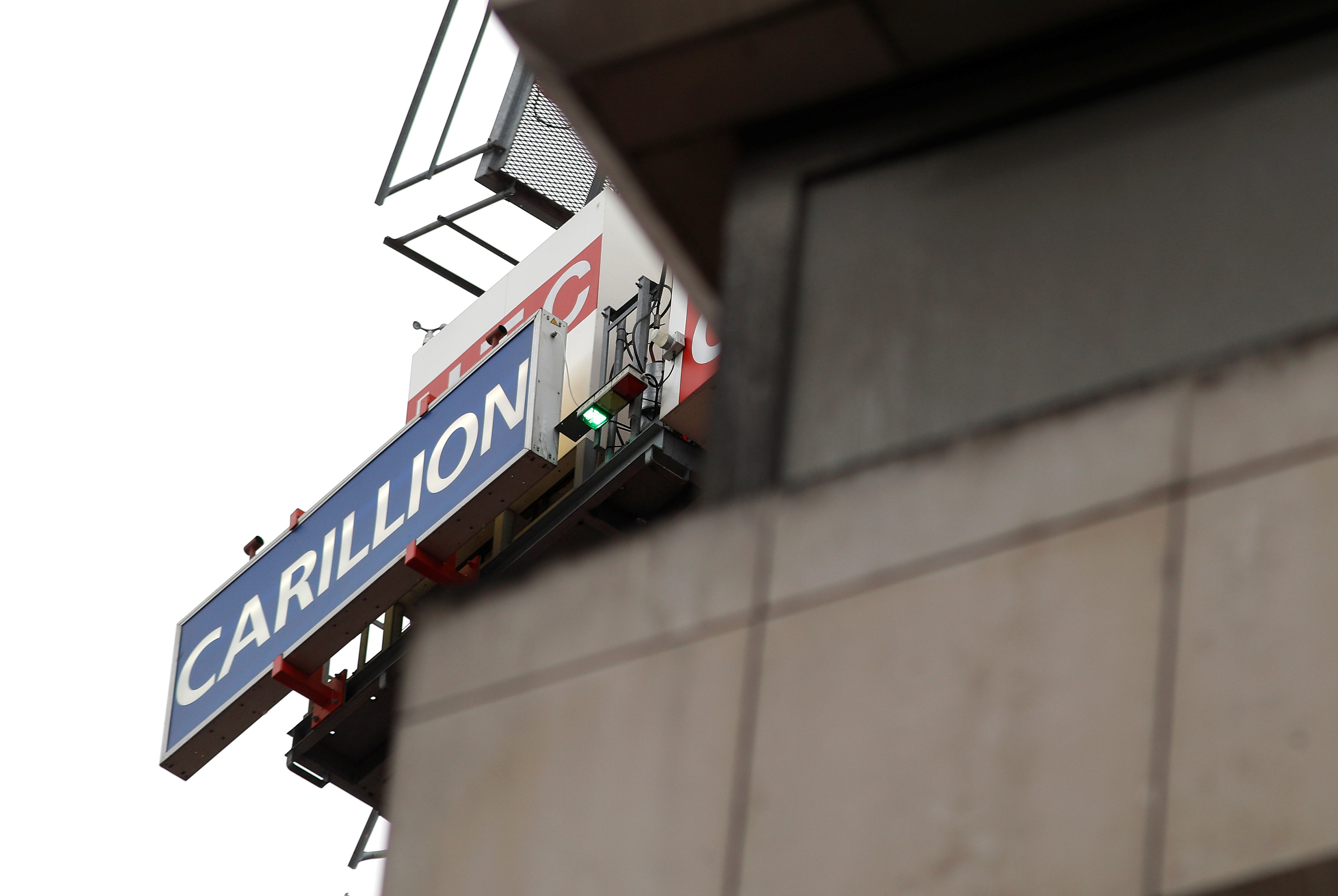 Βρετανία: Έκτακτη συνεδρίαση μετά την κατάρρευση της Carillion