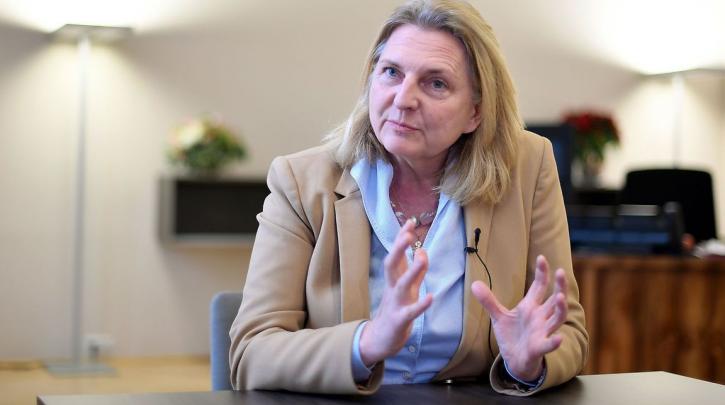 Σε αντίξοο κλίμα η επίσκεψη της αυστριακής ΥΠΕΞ στην Ιταλία