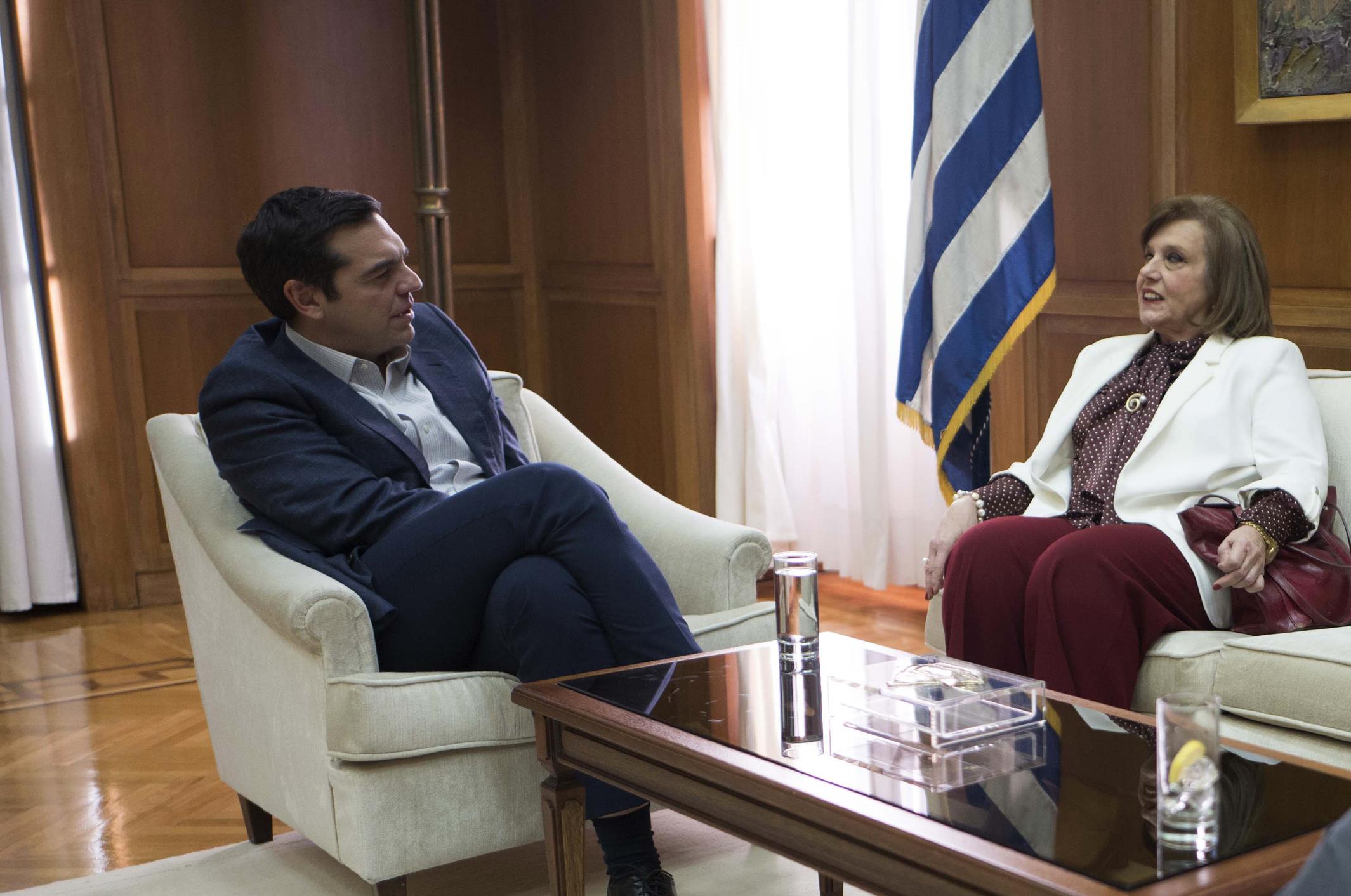 H συνάντηση του συναχωμένου πρωθυπουργού με την Μεγαλοοικονόμου