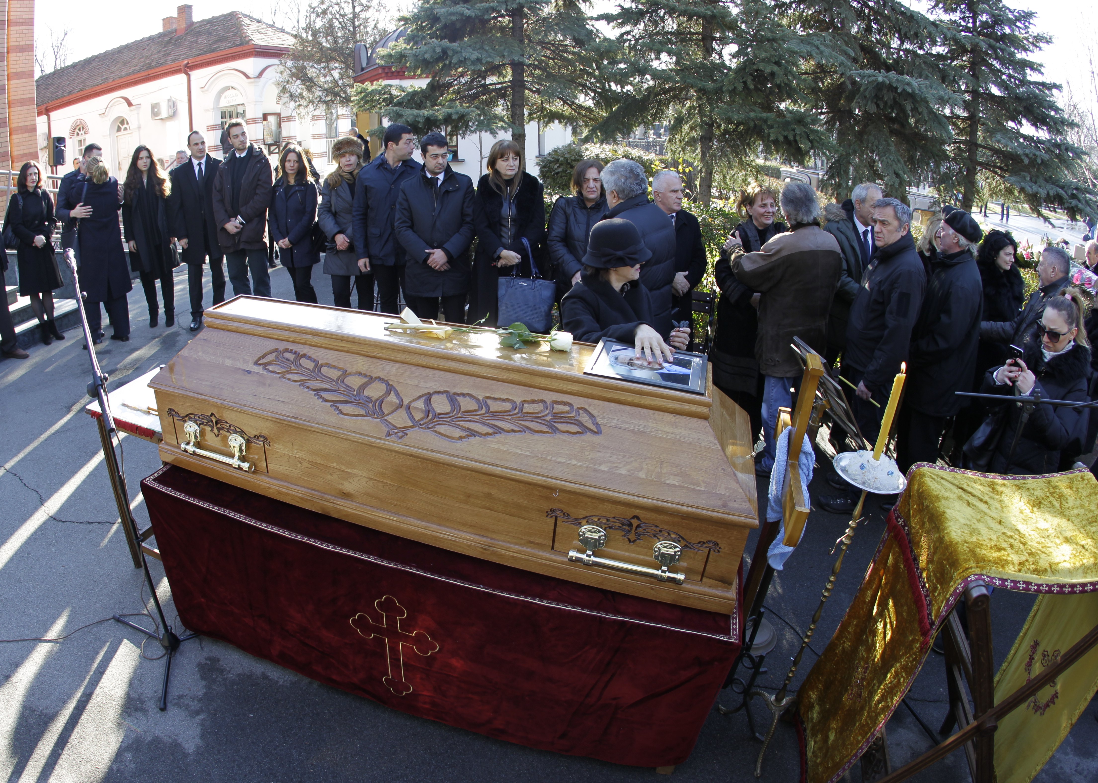 Σερβία: Παρουσία χιλιάδων πολιτών η κηδεία του Ιβάνοβιτς