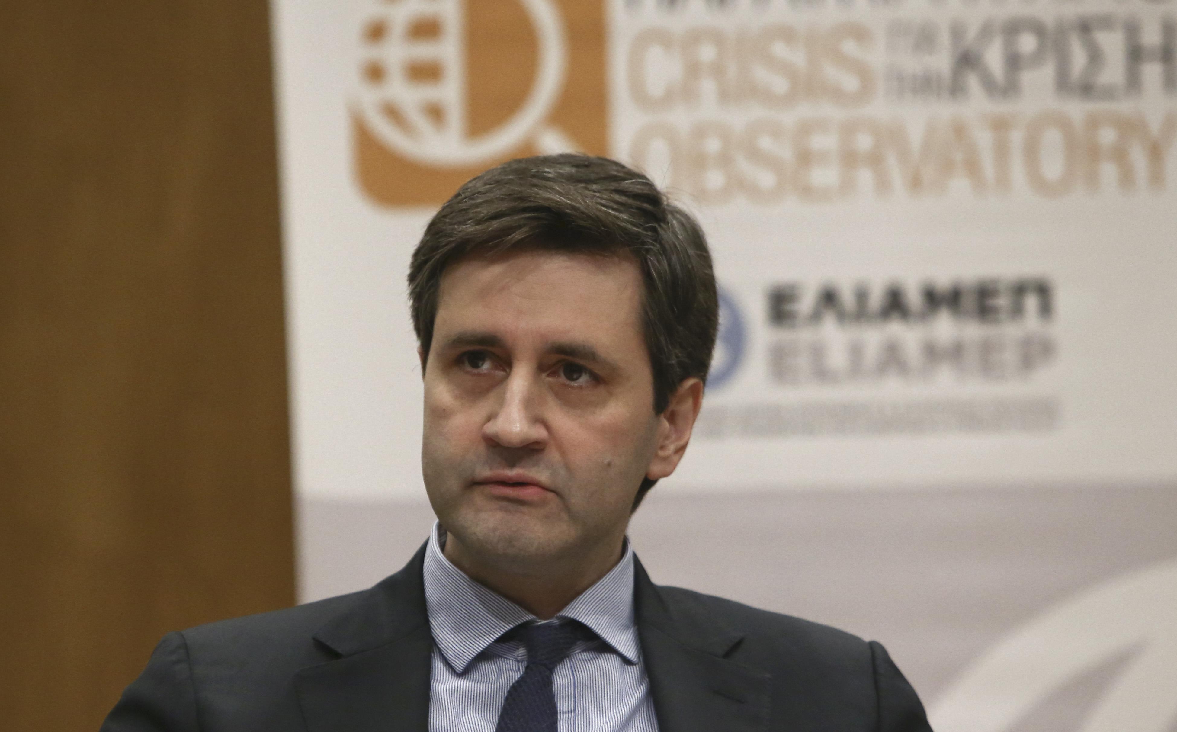 Χουλιαράκης: Ορατός ο κίνδυνος νέου δημοσιονομικού παραστρατήματος