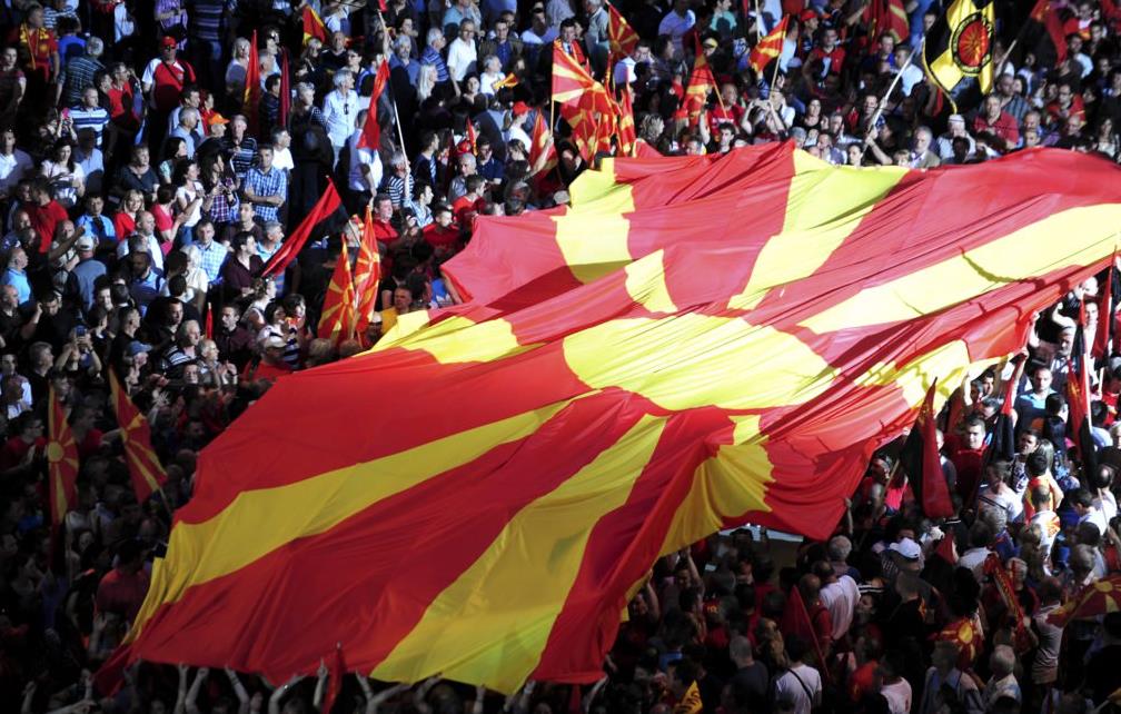 Euractiv: Η αντιπολίτευση της ΠΓΔΜ σαμποτάρει συμφωνία για το ονοματολογικό