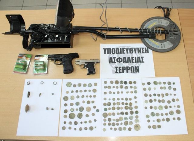 Αρχαία νομίσματα και αντικείμενα στην κατοχή 63χρονου