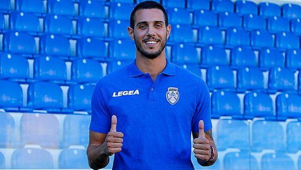 Tasos Karamanos is… back [βίντεο]