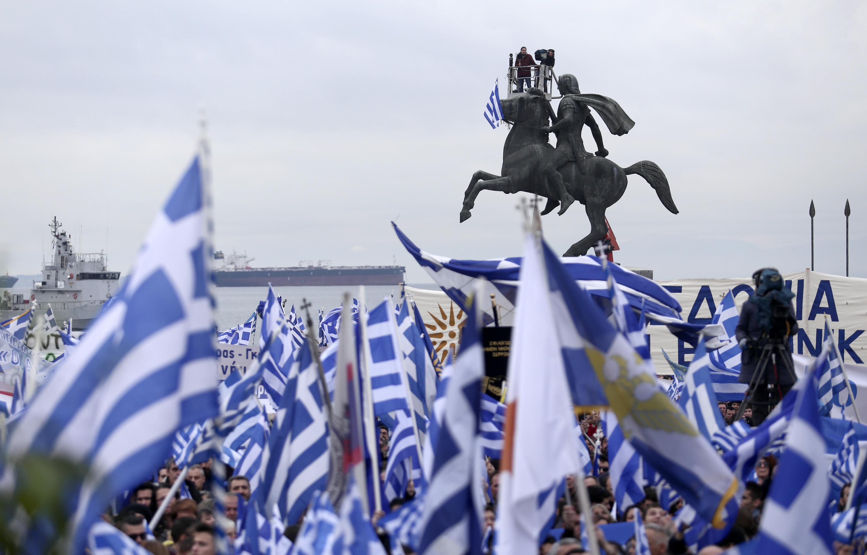 Μεταξύ συλλαλητηρίων και ΑΝΕΛ οι επαφές Τσίπρα για την ΠΓΔΜ