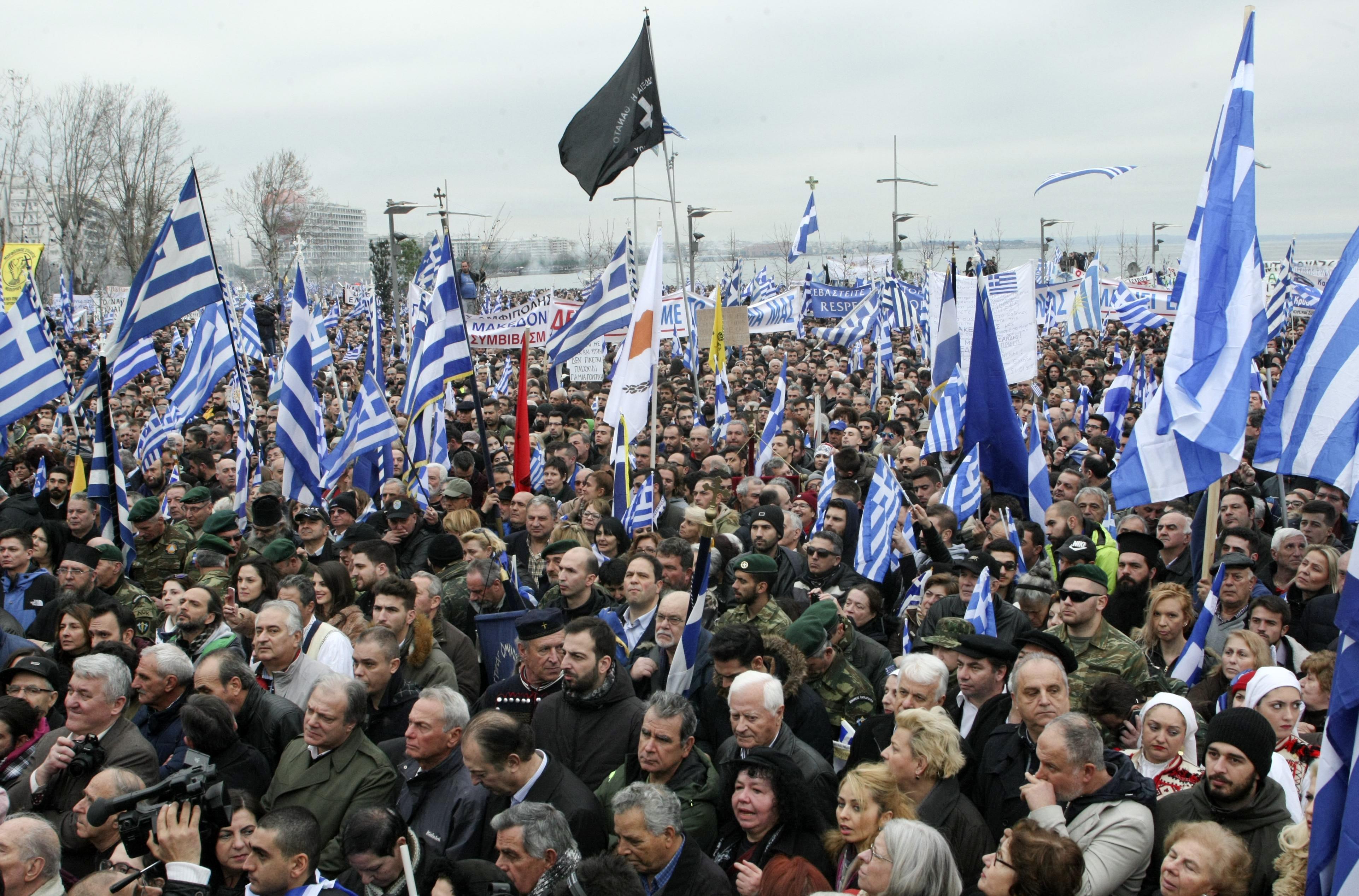 Μπροστάρης ο Μίκης Θεοδωράκης  στο συλλαλητήριο για ΠΓΔΜ