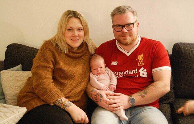 Αν βαρέθηκες τα φυσιολογικά ονόματα βάπτισε το παιδί σου ένα σύνθημα