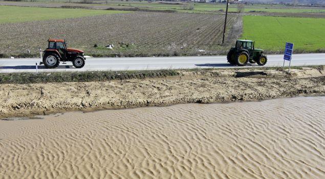 Ποιοι φόροι και εισφορές «καίνε» τους αγρότες