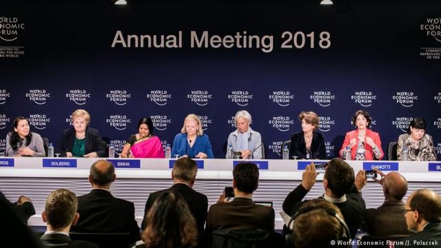 Αναζητώντας απαντήσεις στο Νταβός