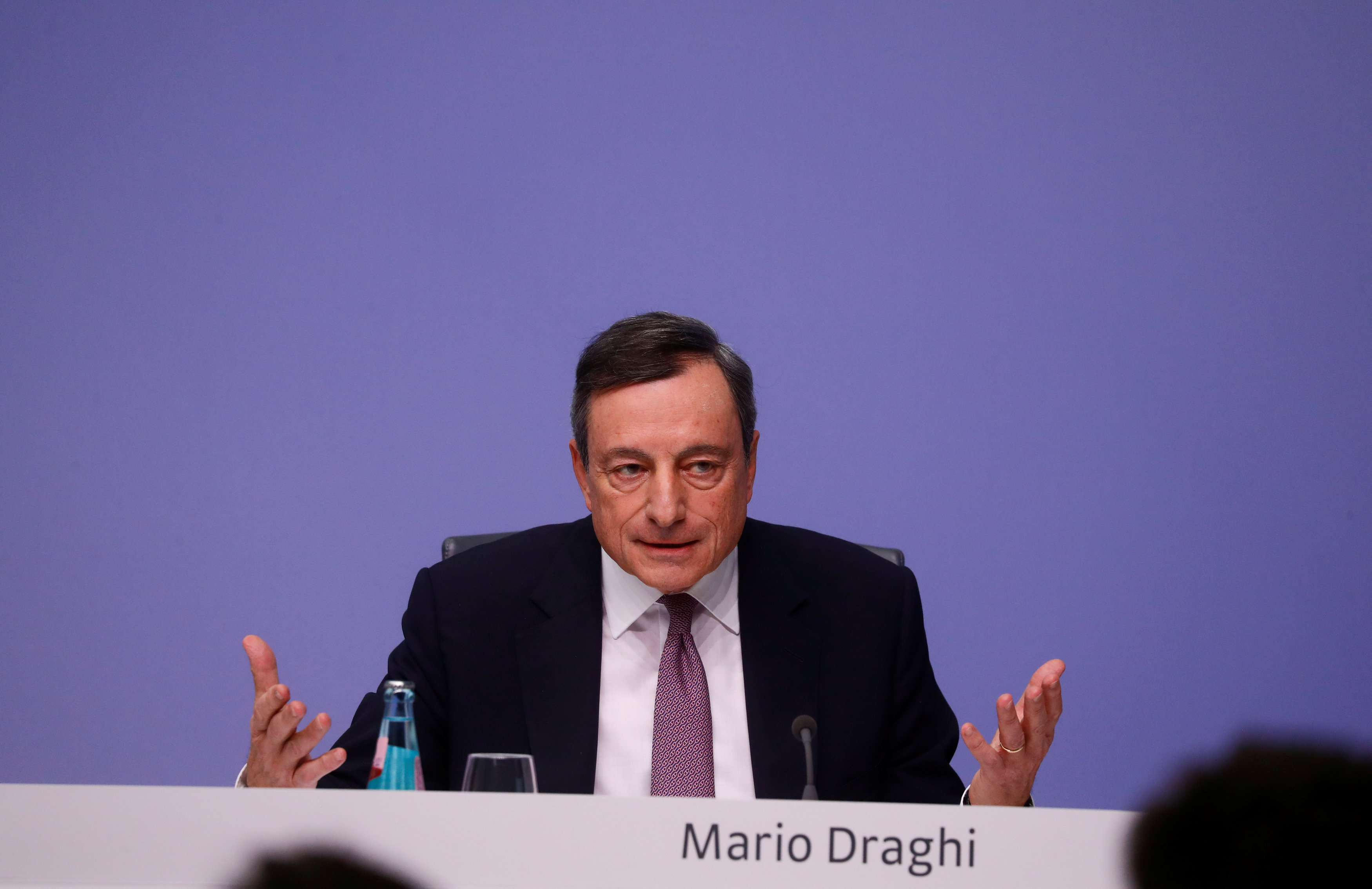 Ντράγκι: Πηγή ανησυχίας η πρόσφατη μεταβλητότητα στις ισοτιμίες