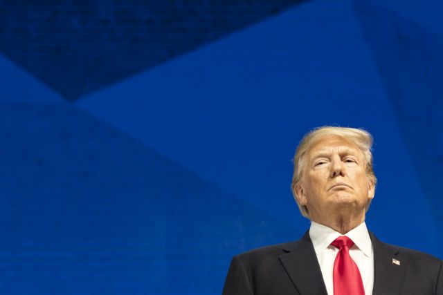 Ο Τραμπ αποδοκίμασε τα ΜΜΕ και το κοινό τον Τραμπ