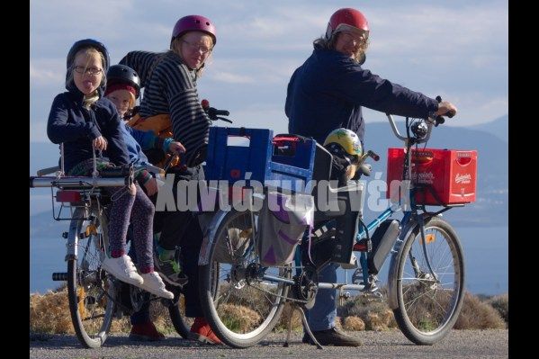 Οικογένεια από τη Φιλανδία έφτασε με ποδήλατο στα Χανιά