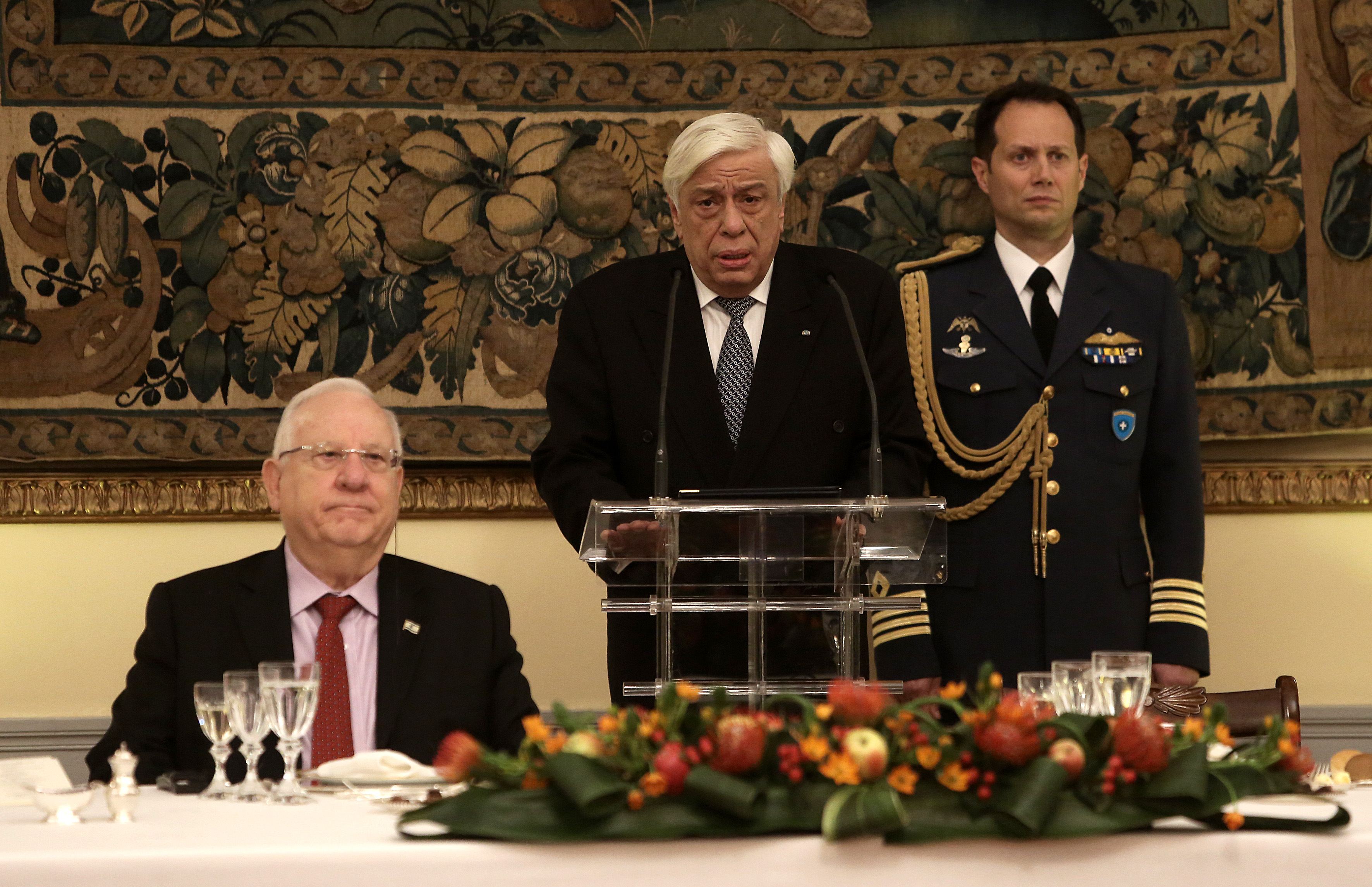 Πρόεδρος: Τα υπολείμματα του ναζισμού θα πάρουν την αρμόζουσα απάντηση