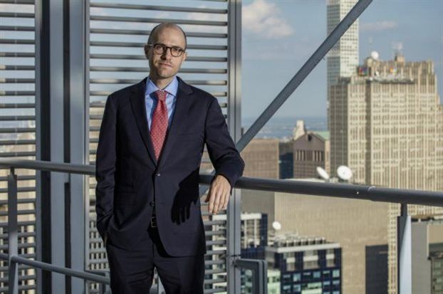 «Το χαρτί είναι ακόμα ισχυρό» λέει ο εκδότης των New York Times