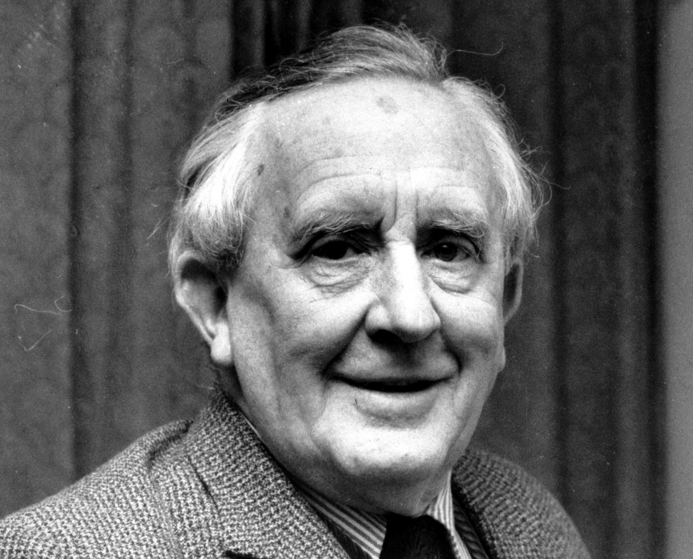 Σαν σήμερα γεννήθηκε ο παραμυθάς Τόλκιν