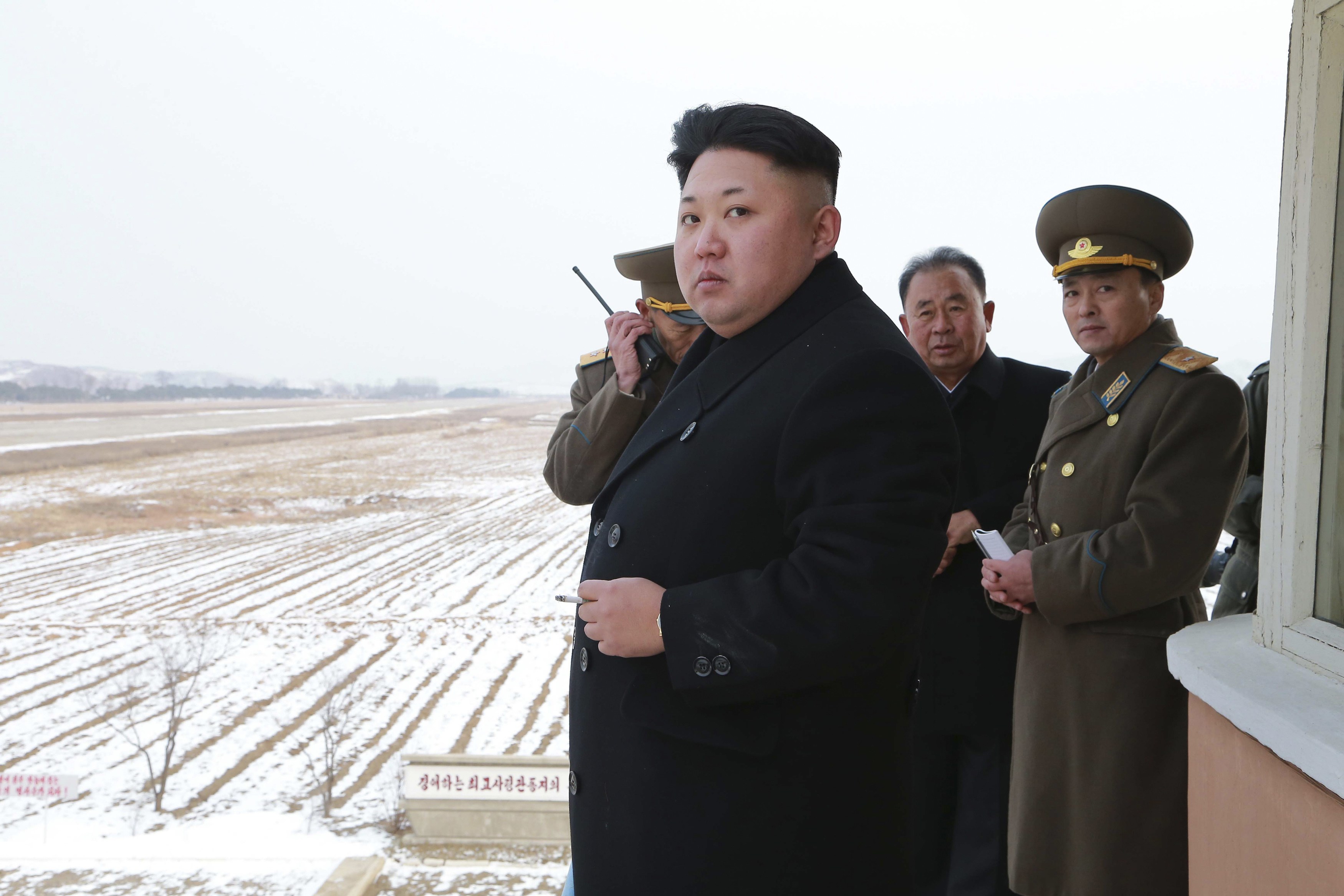 Ο Κιμ Γιονγκ Ουν προσκάλεσε στη Βόρεια Κορέα το νοτιοκορεάτη πρόεδρο Μουν