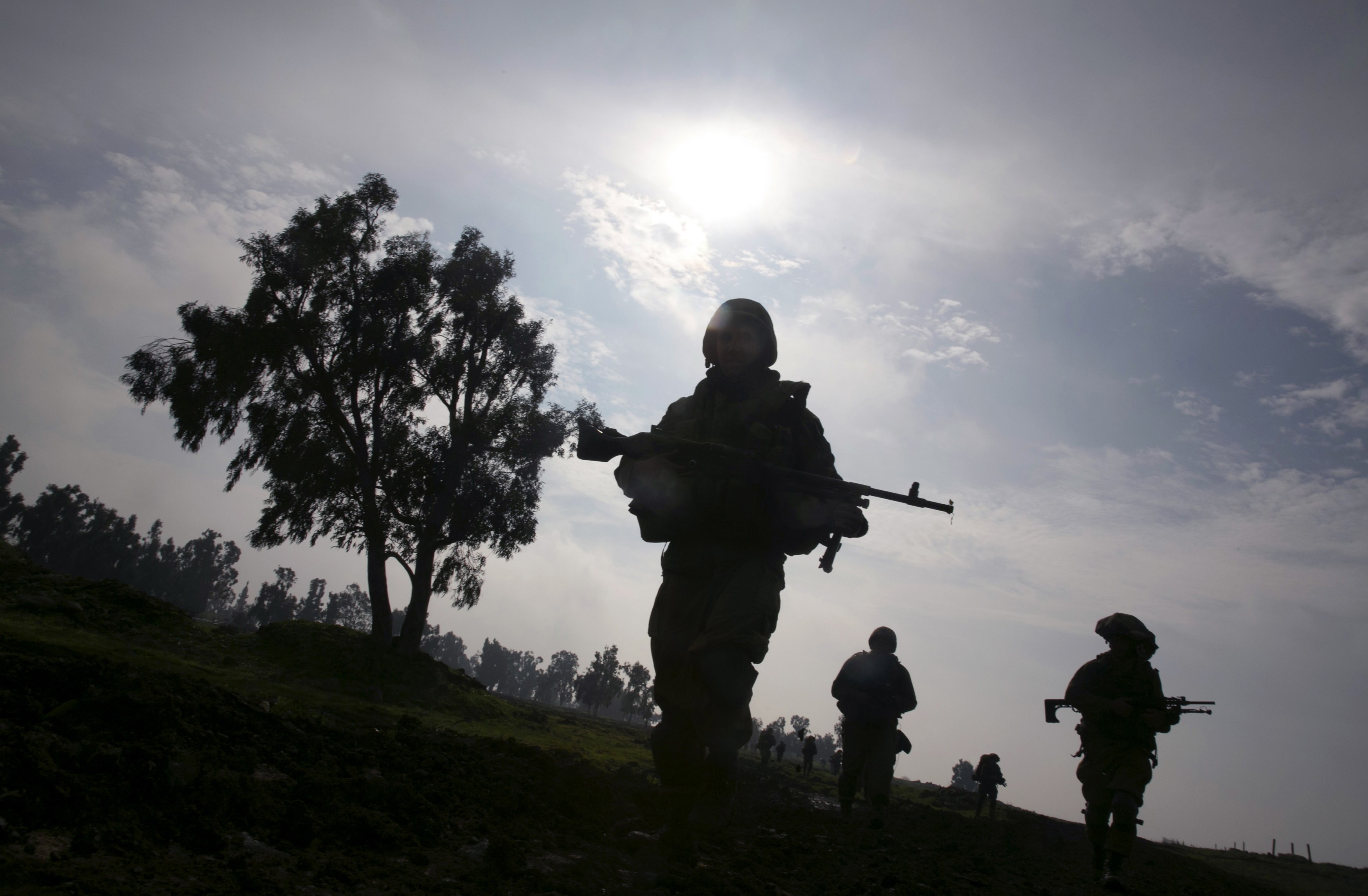 Bρετανοί φασίστες αντιγράφουν τους τζιχαντιστές για να σκοτώνουν