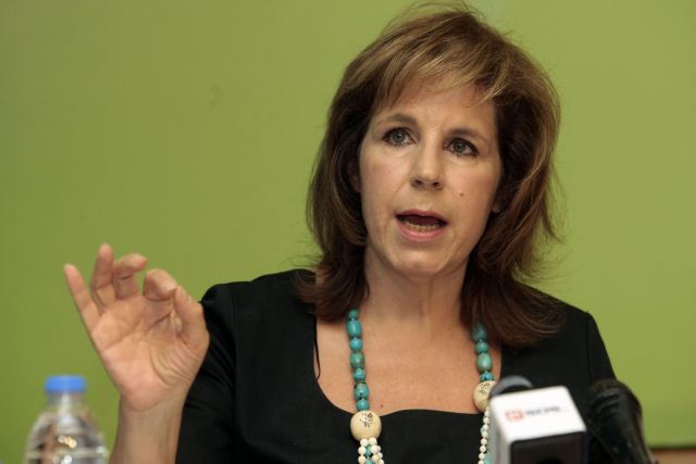 Χριστοφιλοπούλου: Η κυβέρνηση βολεύει όσους τη στηρίζουν