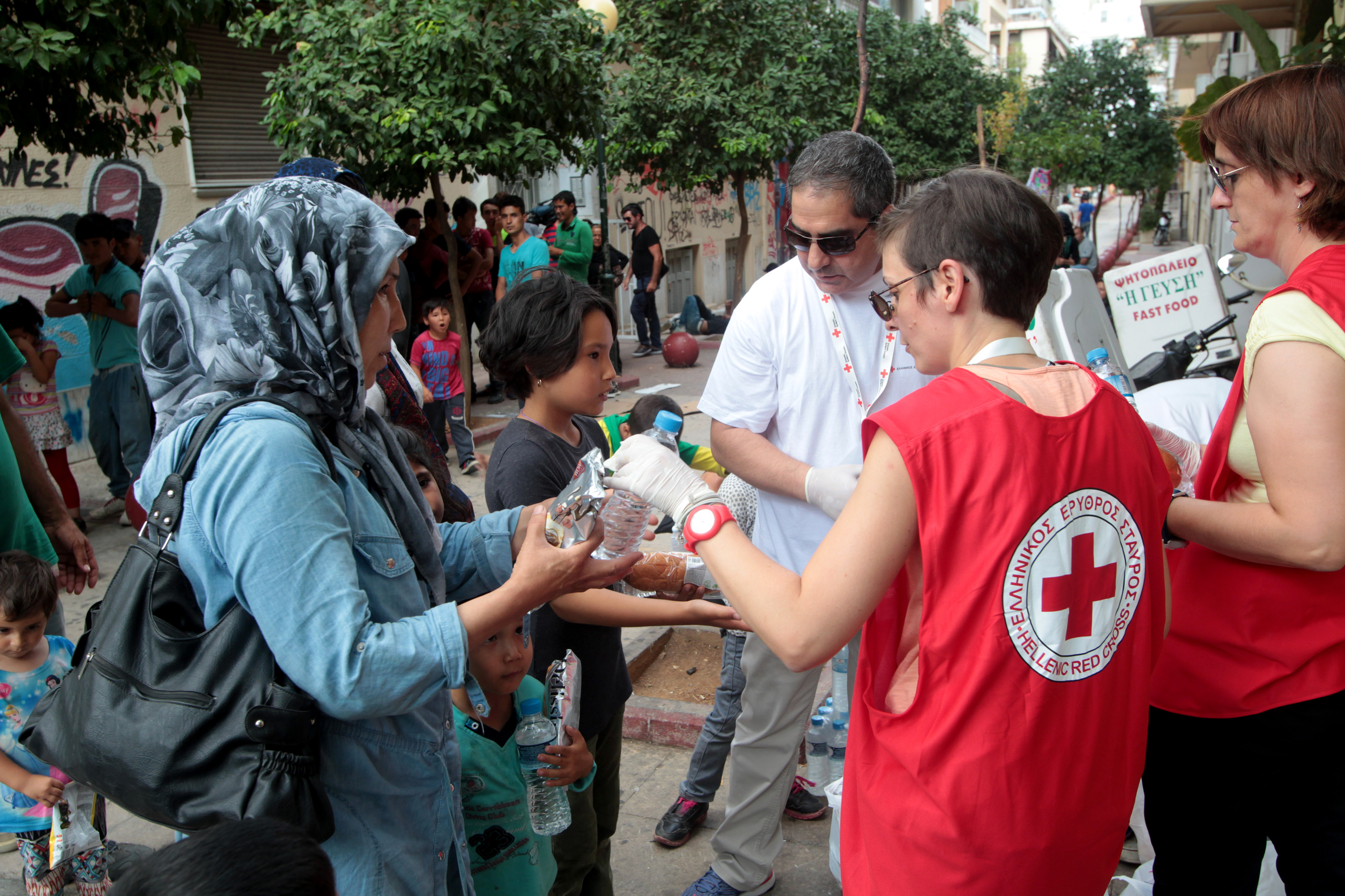 Ο Ερυθρός Σταυρός τερματίζει την παροχή υπηρεσιών σε προσφυγικές δομές