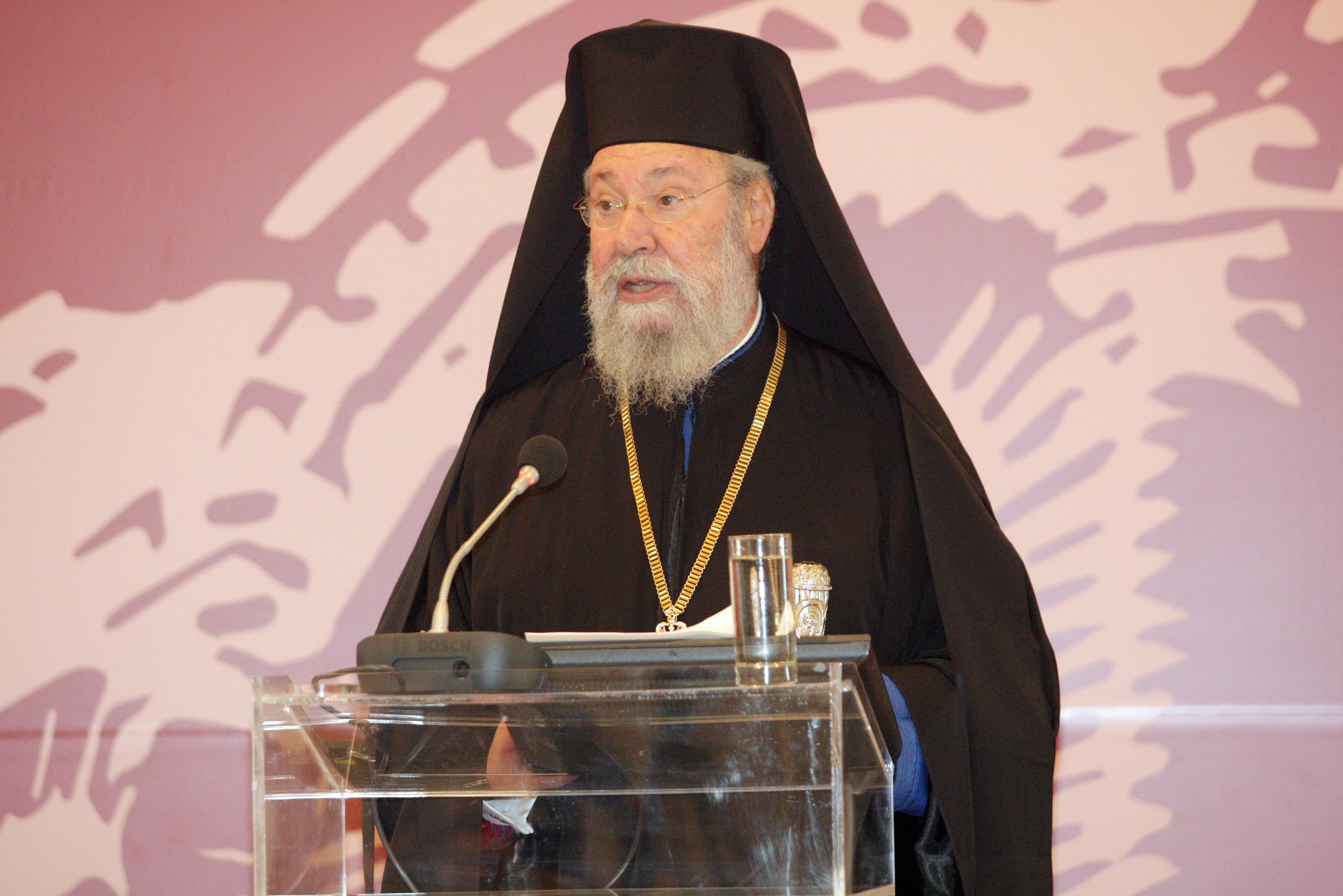 Υπέρ της υποψηφιότητας Αναστασιάδη ο αρχιεπίσκοπος Χρυσόστομος