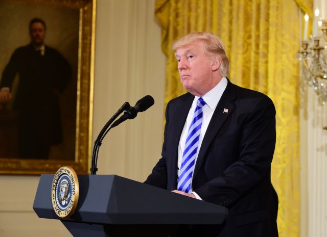 Ο Τραμπ κατηγορεί τους Δημοκρατικούς για προδοσία