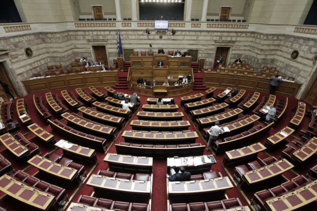 «Ναι» στην Προανακριτική από ΠΑΣΟΚ και Ένωση Κεντρώων