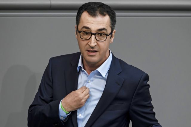 Η φρουρά Τσαβούσουγλου κατήγγειλε ως τρομοκράτη γερμανό πολιτικό