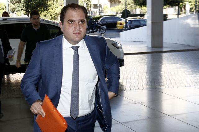 ΑΑΔΕ: Αλλαγές στη φορολογία χαρτοσήμου και συγχωνεύσεις ΔΟΥ