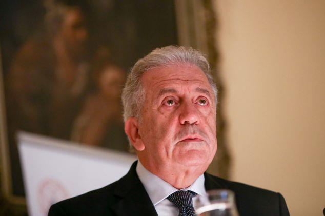 Αβραμόπουλος για Novartis: Πρόκειται για απόλυτη γελοιότητα