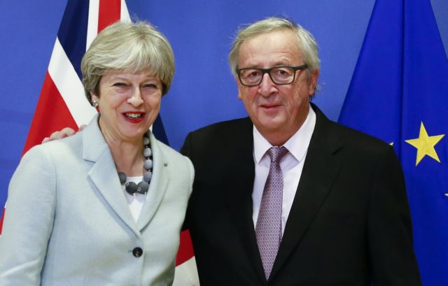 «Θα ήταν καλά αν ήμουν πρωθυπουργός της Βρετανίας» αστειεύτηκε ο Γιούνκερ