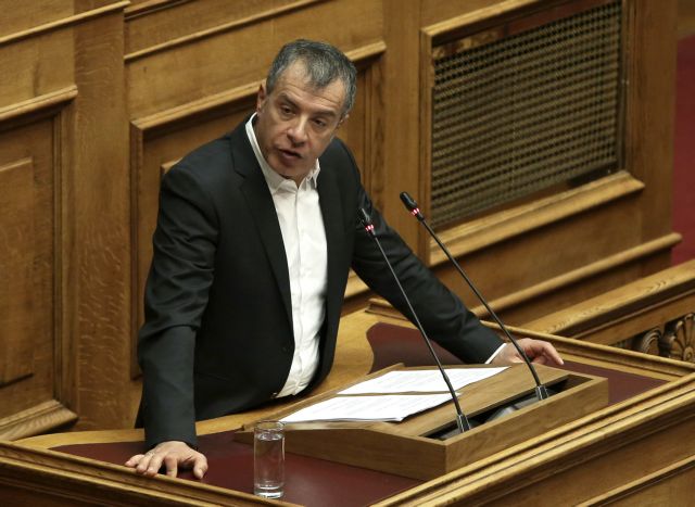 Στ.Θεοδωράκης: Σύσκεψη πολιτικών αρχηγών με πρώην πρωθυπουργούς