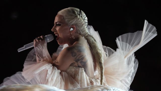 Η Lady Gaga σταματά την περιοδεία της λόγω «ισχυρών πόνων»