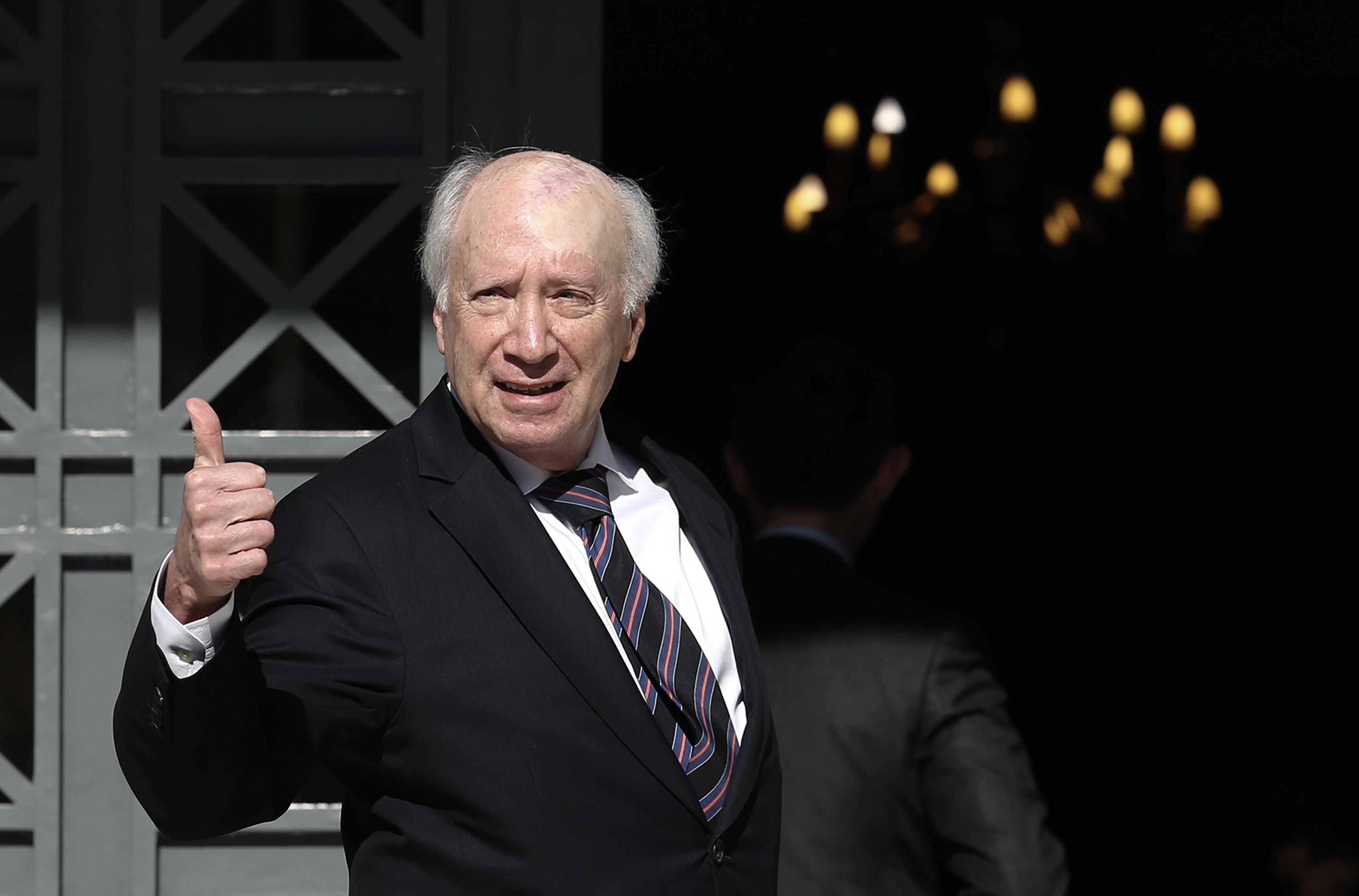 Με GornaMakedonija στα Σκόπια ο Νίμιτς – Δημοψήφισμα θέλει ο Ζάεφ